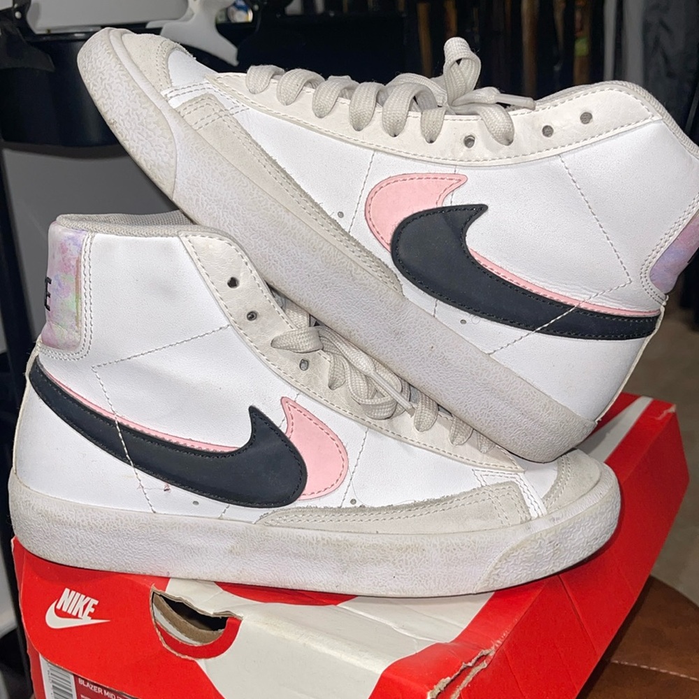 Nike Blazer Mid 77